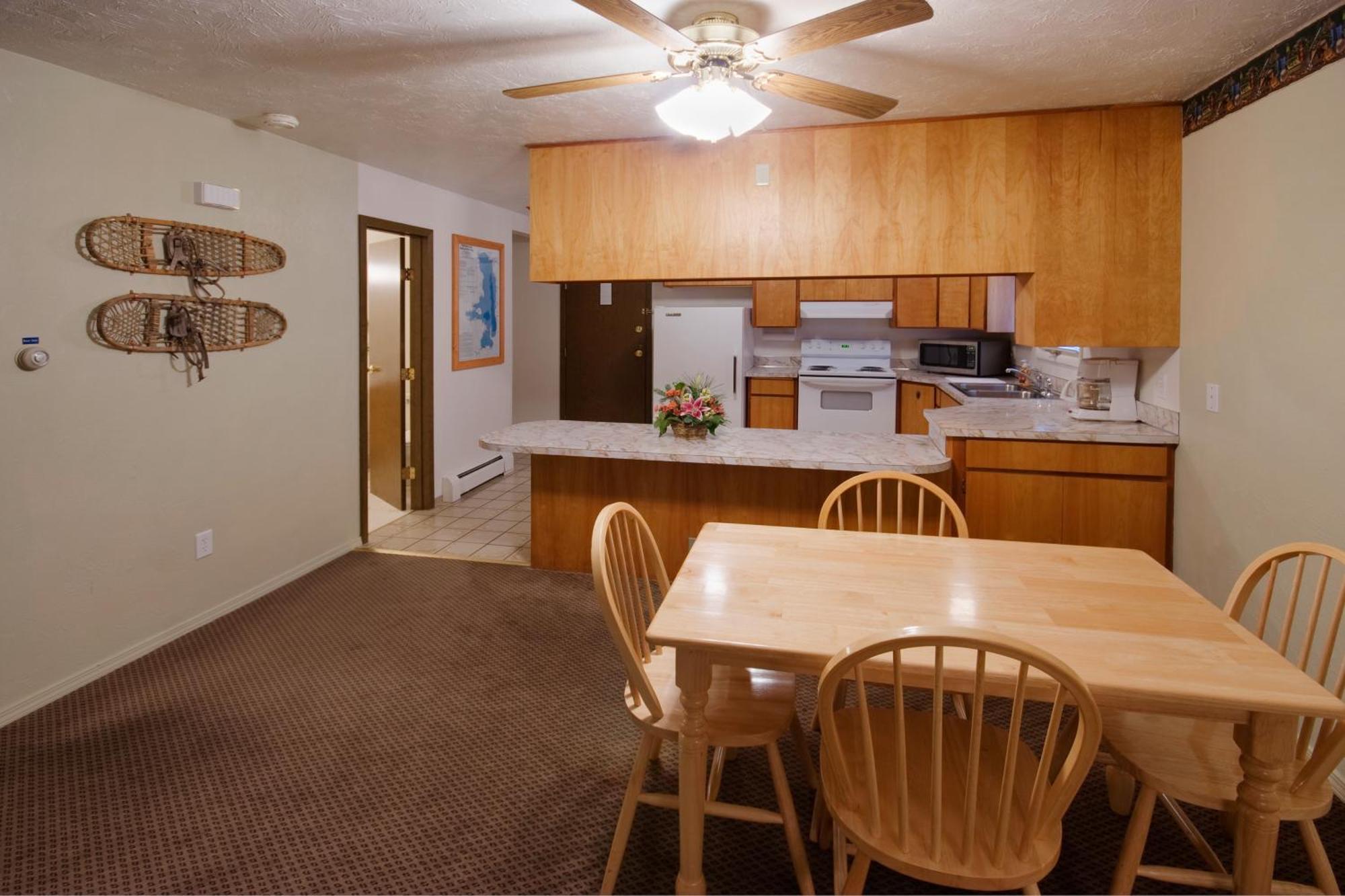 Americas Best Value Inn Polson Exterior foto